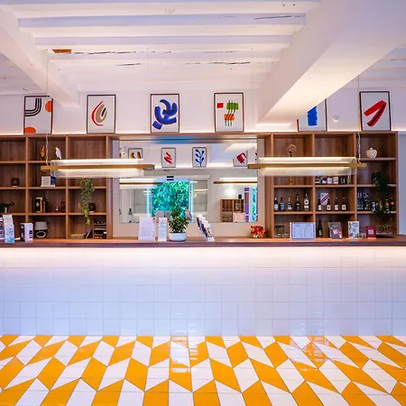 Au Petit Saint-jean - Ex Sure Centre 3*