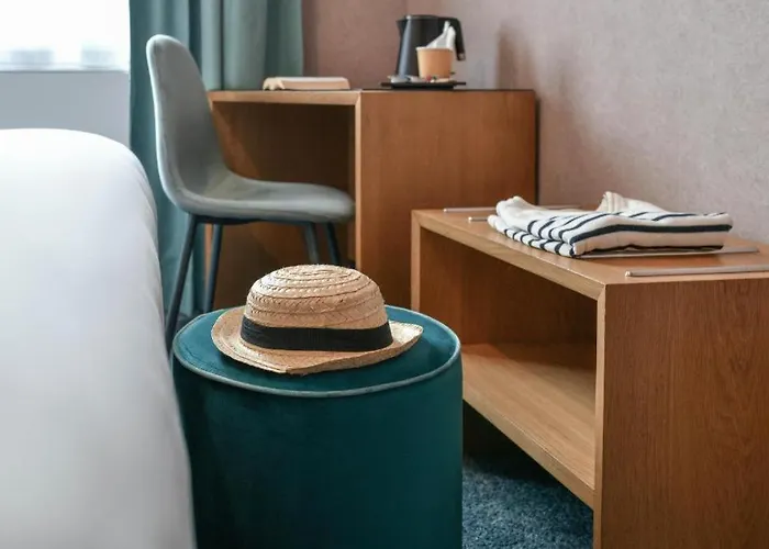 Au Petit Saint-jean - Ex Sure Centre Отель 3*